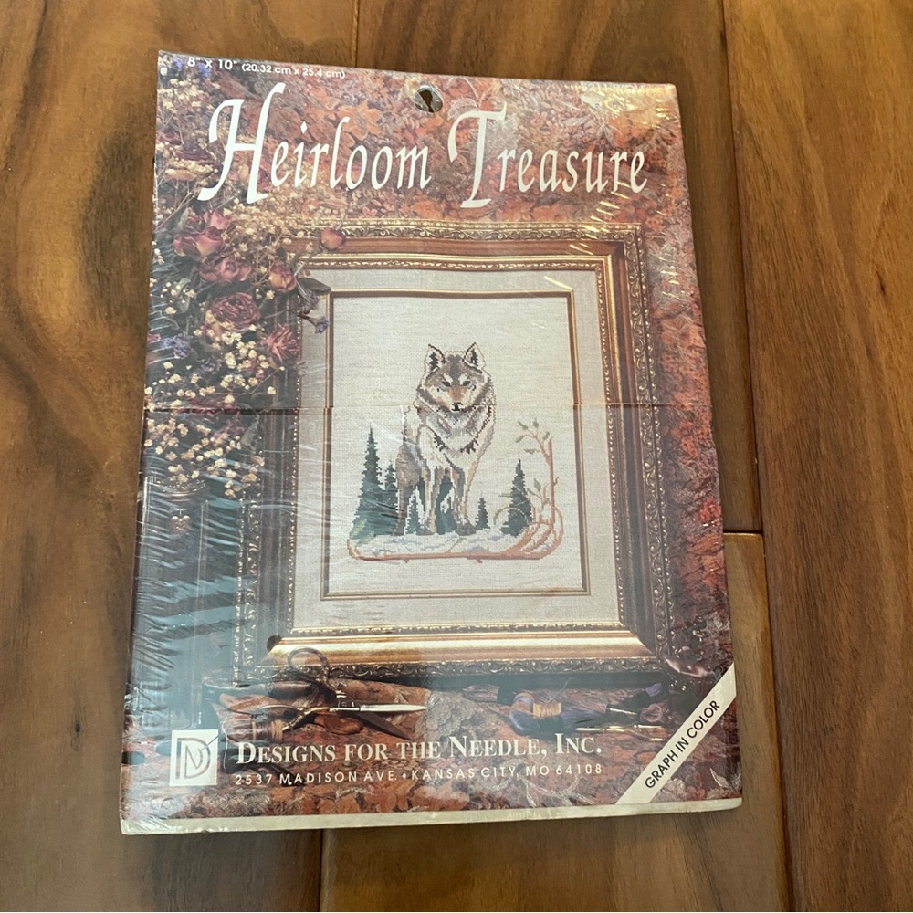 Heirloom treasure 8 x 10 wolves cross-stitch kit, New